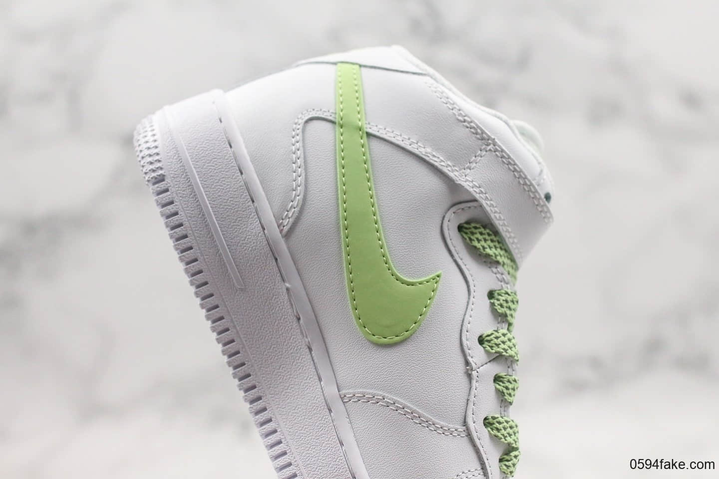 耐克Nike Air Force 1 '07 LV8纯原版本中帮空军一号3D白绿满天星内置全掌Sole气垫鞋面高清洁度 货号：366731-910