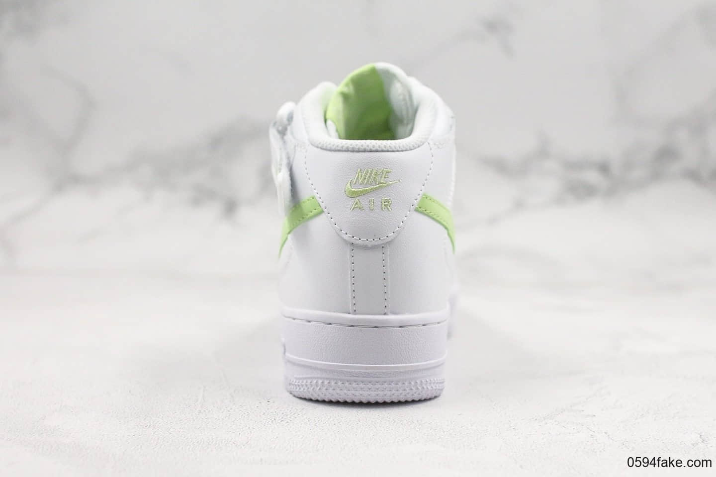 耐克Nike Air Force 1 '07 LV8纯原版本中帮空军一号3D白绿满天星内置全掌Sole气垫鞋面高清洁度 货号：366731-910