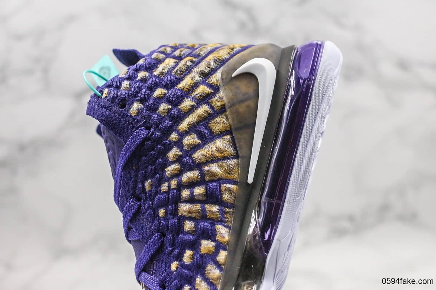 耐克Nike LeBron 17 Future Air纯原版本詹姆斯17代篮球鞋紫色内置Zoom＋Max双气垫加持正确鞋楦开发支持实战 货号：BQ3177-920
