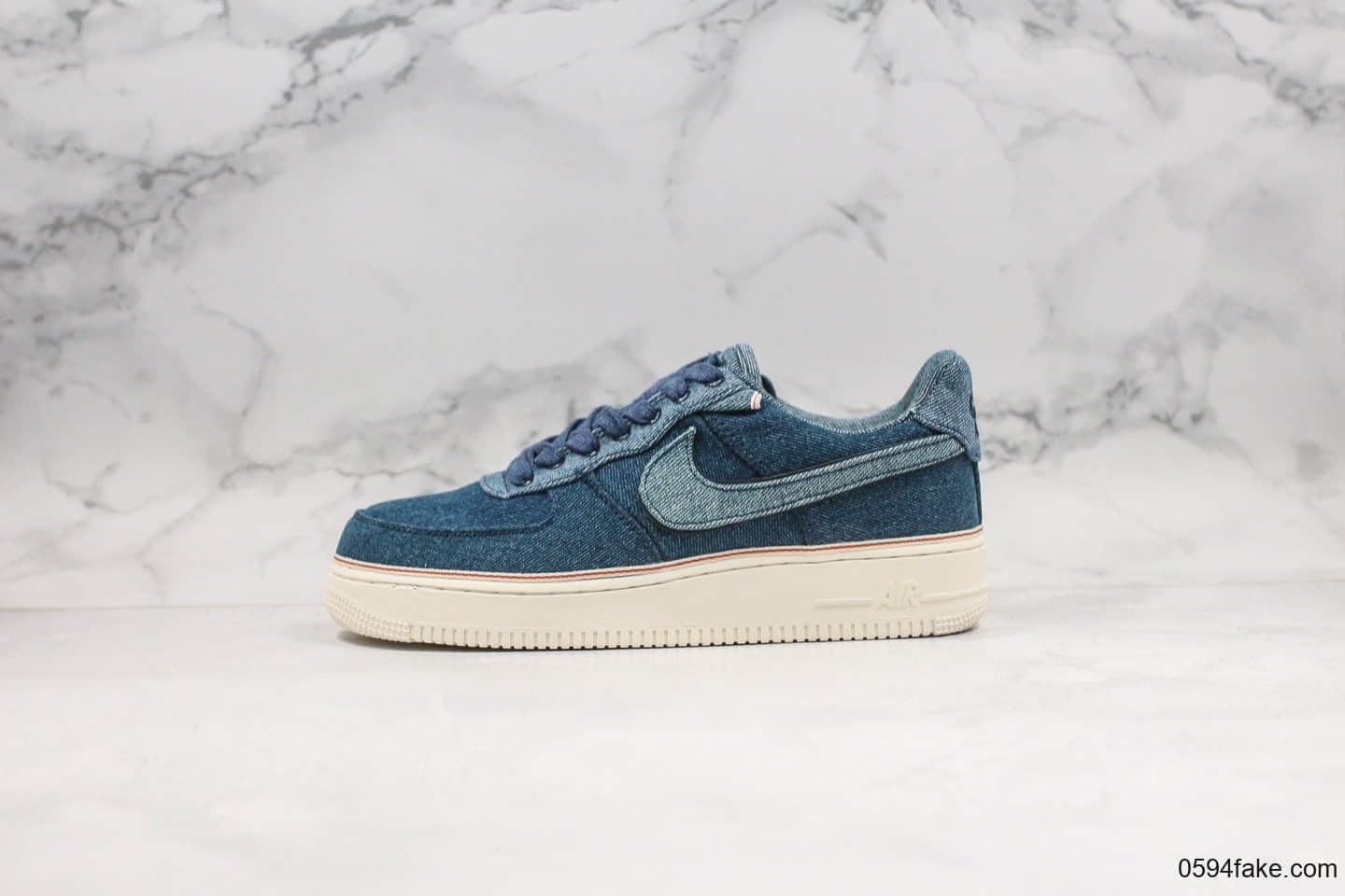 耐克Nike Air Force 1 Low纯原版本低帮空军一号「3×1 右斜纹」联名款丹宁黑牛仔配色内置全掌气垫原楦头纸板打造 货号：905345-402