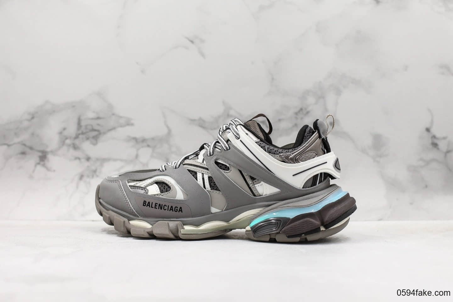 巴黎世家Balenciaga Track Trainer纯原版本三代LED灯款老爹鞋原装组合大底原档案数据开发