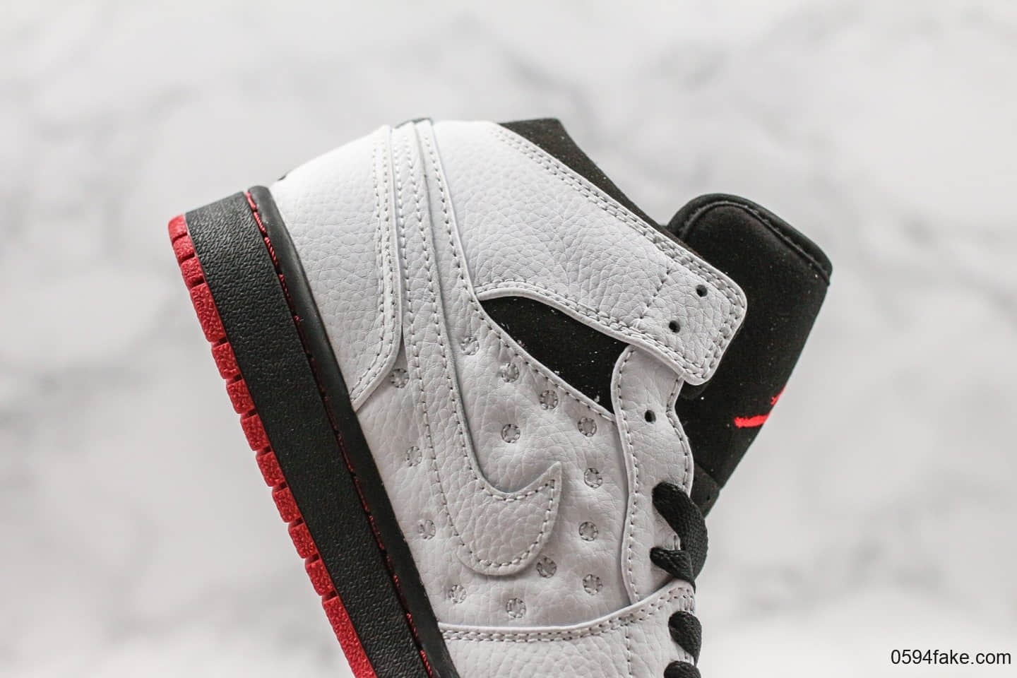 乔丹Air Jordan 1 Retro '97 White Black Gym Red公司级版本中帮猫眼AJ1白黑配色原盒原标原档案数据开发 货号：555069-101