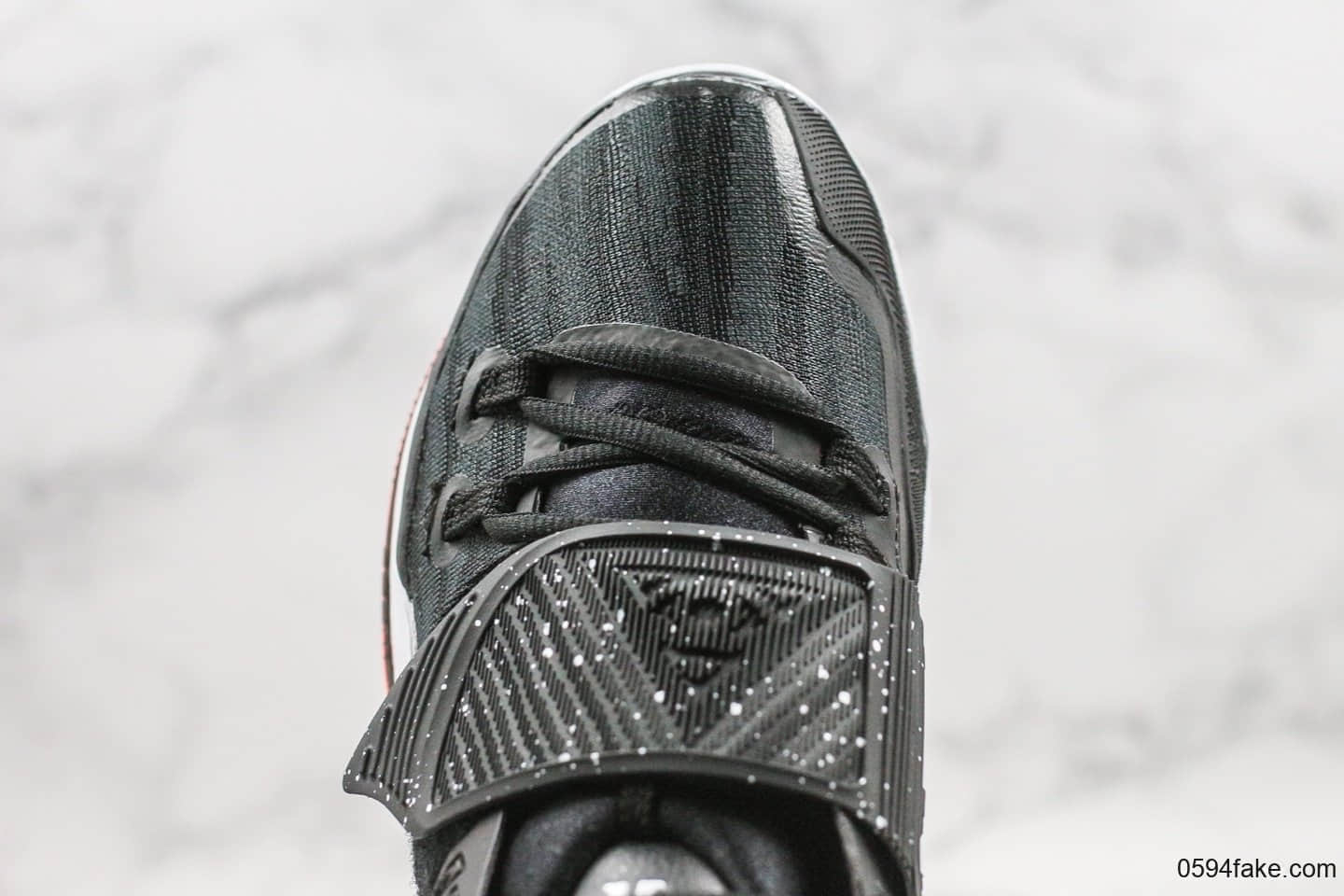 耐克Nike Kylie 6纯原版本欧文6代篮球鞋黑白红泼墨内置气垫支持实战原盒配件 货号：BQ4631-001