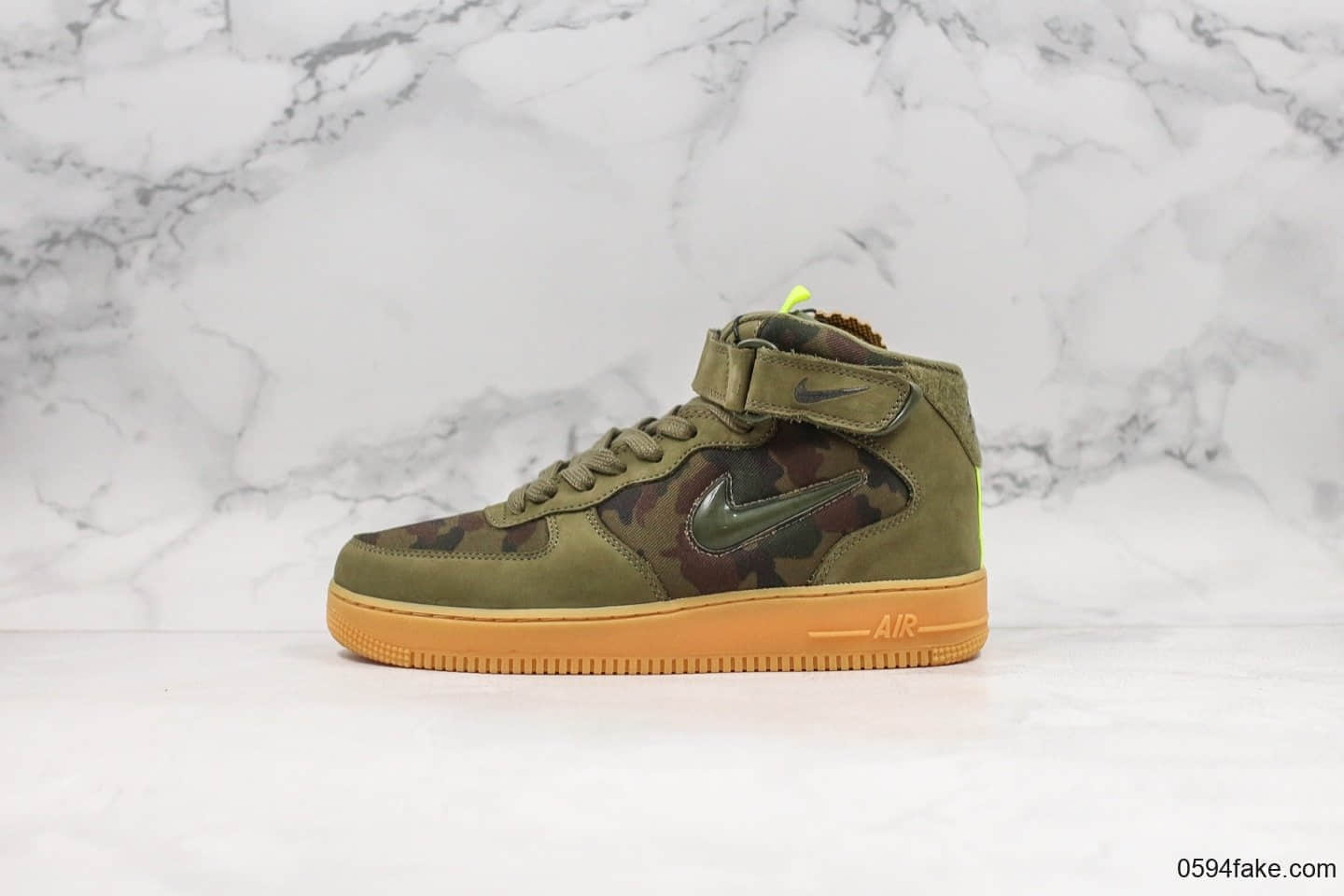 耐克Nike Air Force 1 Jewel Mid纯原版本空军一号法国军事主题配色迷彩绿橄榄绿内置全掌蜂窝气垫原装麂皮防水面料 货号：AV2586-200