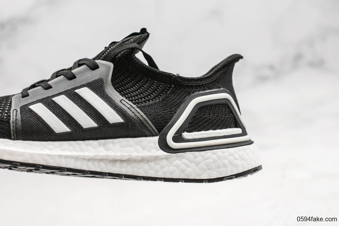 阿迪达斯Adidas UltraBoost19 CONSORTIUM纯原版本爆米花UB5.0黑白限定配色原厂巴斯夫大底官方同步抗扭转系统 货号：EH1014