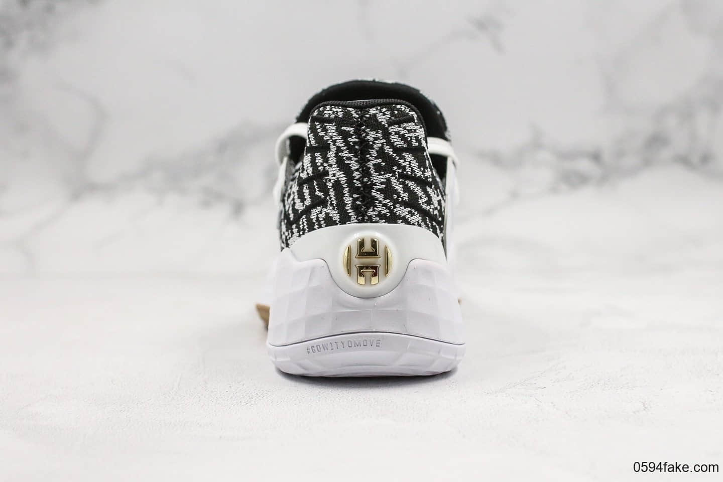 阿迪达斯adidas Harden Vol.4 Gca纯原版本哈登4代篮球鞋黑白配色原档案数据开发原材料打造一比一实战篮球鞋 货号：EF1260