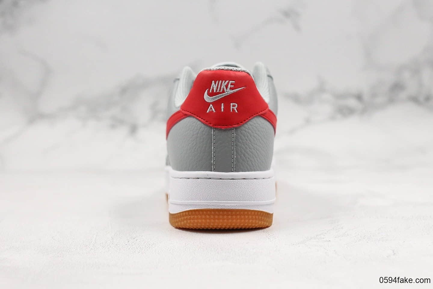 耐克Nike Air Force 1 Low 07纯原版本低帮空军一号灰白红内置全掌气垫鞋面采用移膜荔枝纹皮革原盒原标 货号：CL0057-003