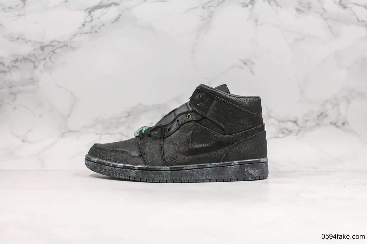 乔丹Air Jordan 1 Fearless x CLOT公司级版本陈冠希联名款AJ1铜钱黑丝绸原档数据开发原盒原标 货号：CU2804-300