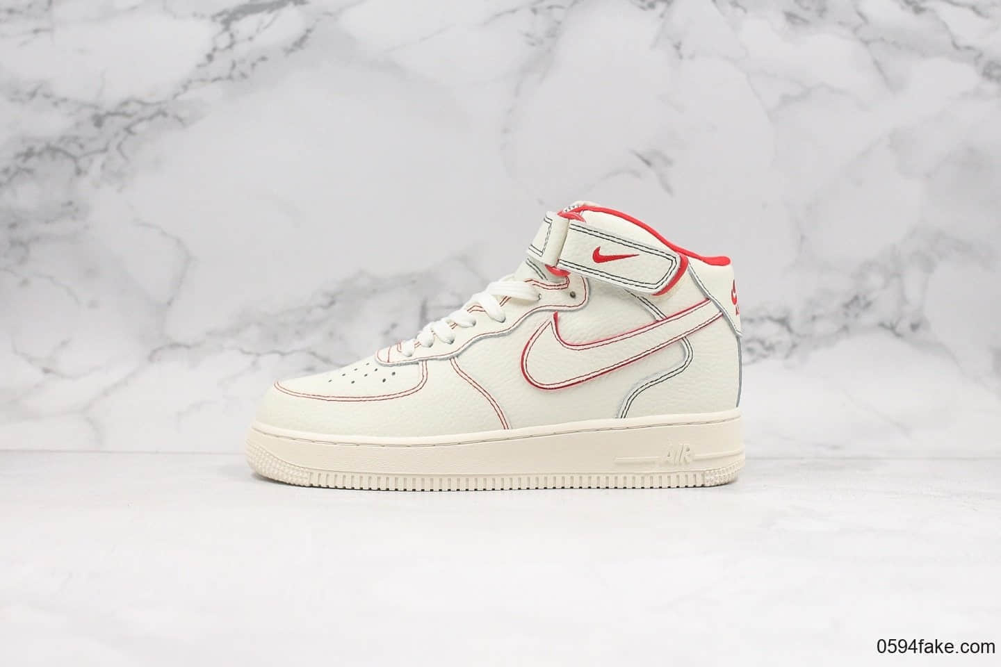 耐克Nike Air Force 1 Low '07纯原版本白红手稿兔八哥配色空军一号海外发售款内置全掌气垫原盒原标原装定制皮料打造 货号：AO2518-226