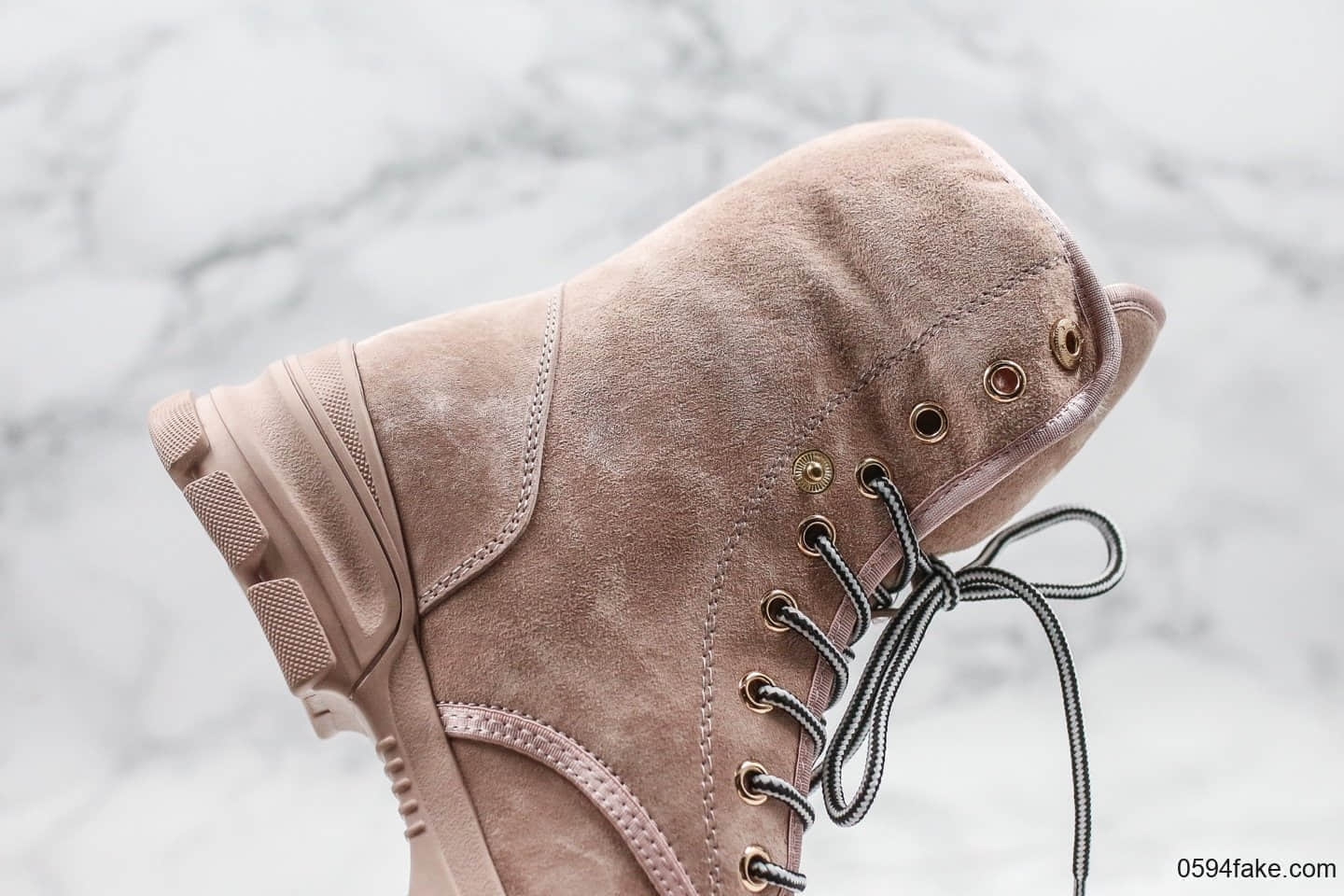 UGG纯原版本小马丁粉色澳洲本土系带马丁靴原厂防滑大底杜泊羊皮面料打造细节可随意对比