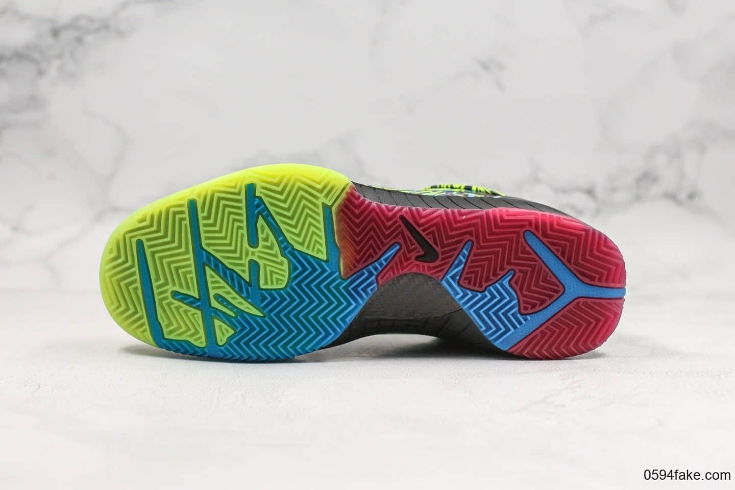 耐克Nike Kobe 4 Protro Wizenard纯原版本科比4代涂鸦系列黑绿配色内置碳板加持原盒原标支持实战 货号：CV3469-001