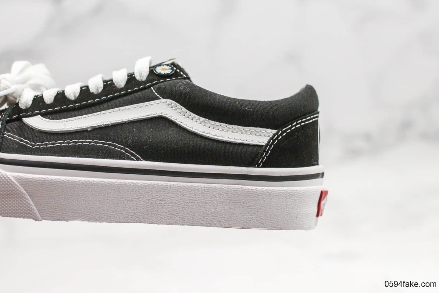 万斯PEACEMINUSONE X VANS OLD SKOOL BLACK W公司级版本小雏菊低帮硫化板鞋原厂硫化大底原盒原标细节完美 货号：VN-0D3HY28