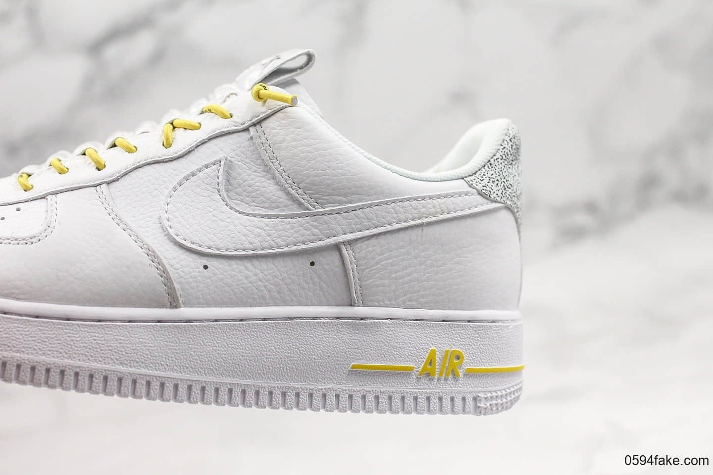 耐克Nike Wmns Air Force 1 07 LX纯原版本低帮空军一号解构白黄色内置气垫原盒原标 货号：898889-104