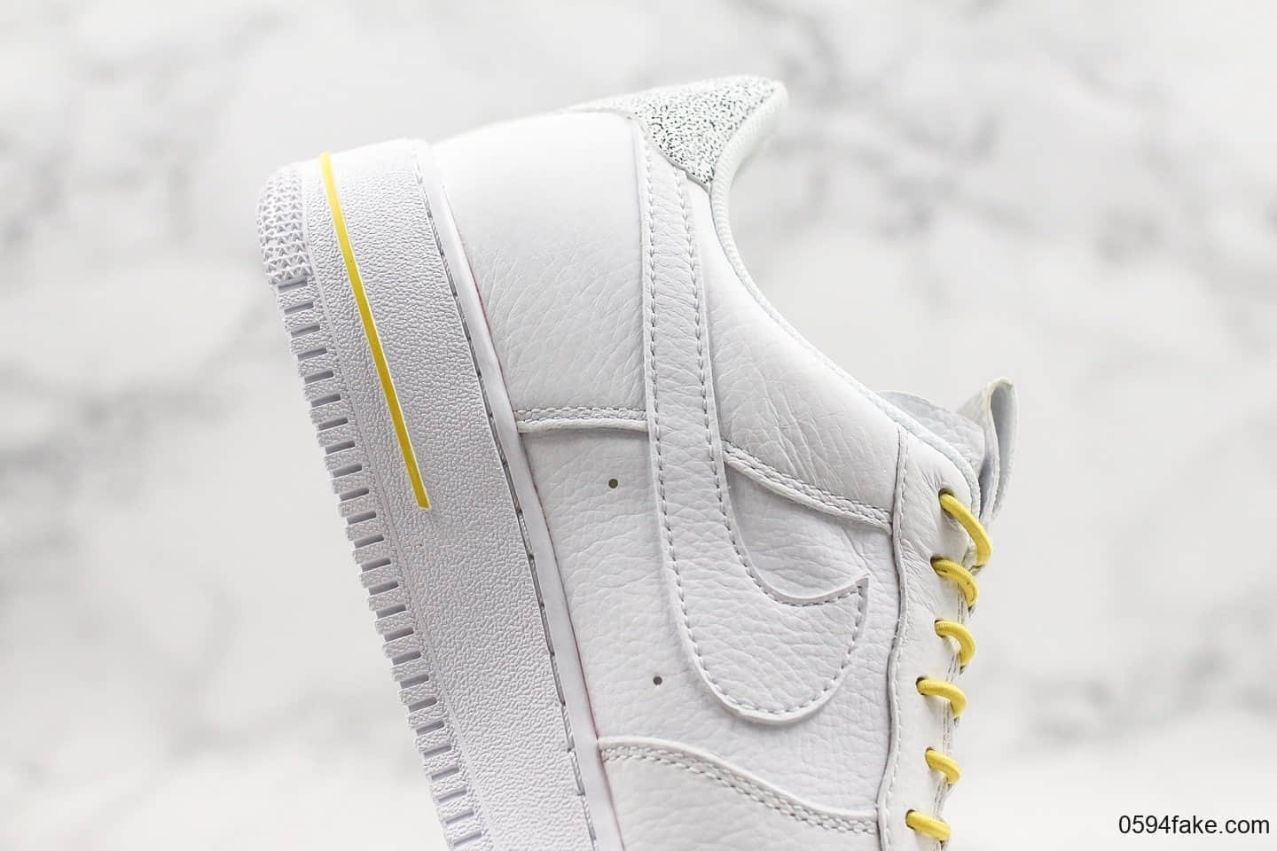 耐克Nike Wmns Air Force 1 07 LX纯原版本低帮空军一号解构白黄色内置气垫原盒原标 货号：898889-104