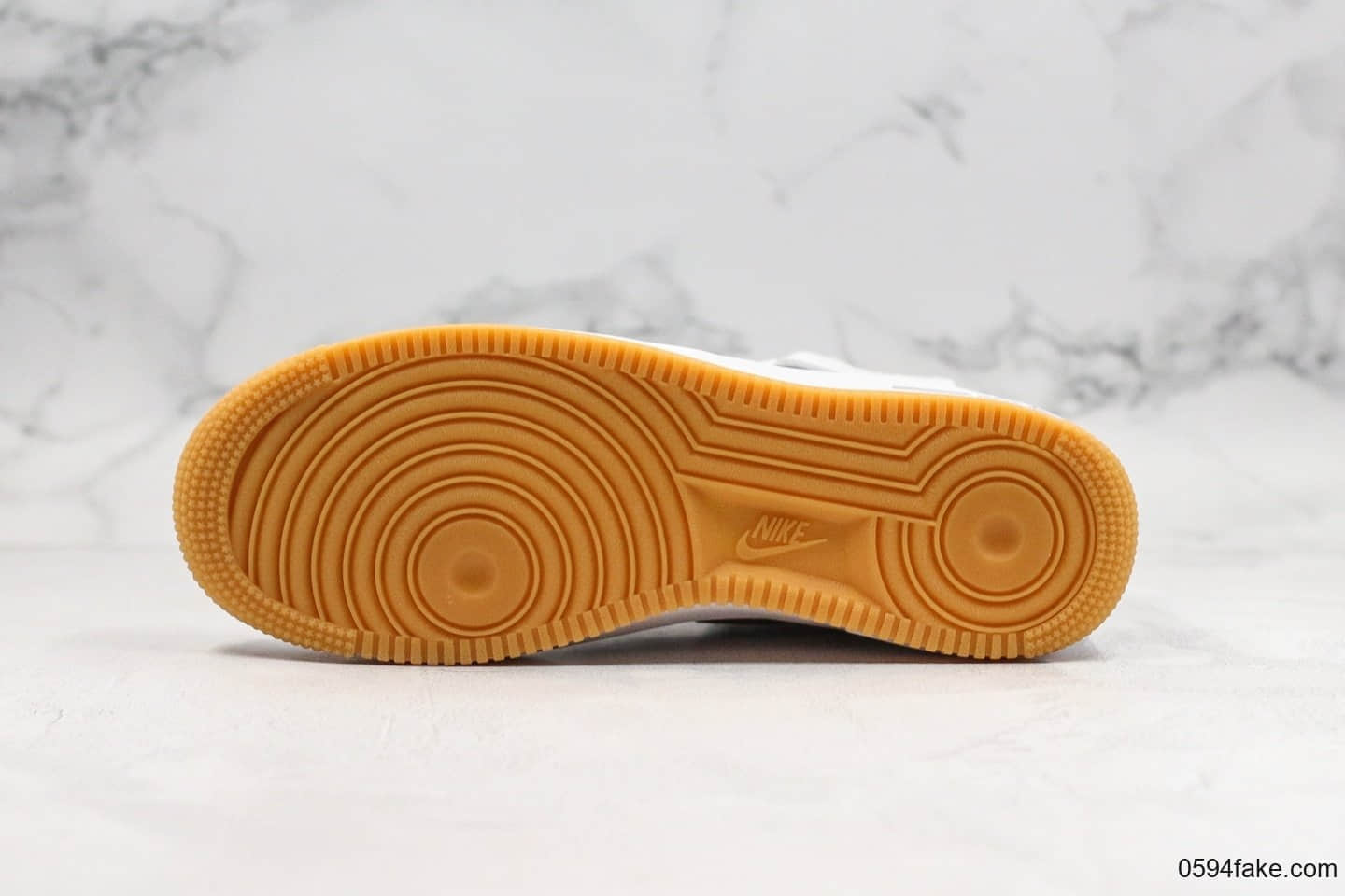 耐克Nike Air Force1 Mid纯原版本高帮空军一号海外发售款深蓝白生胶色内置solo气垫原鞋开模原材打造 货号：CI0058-100