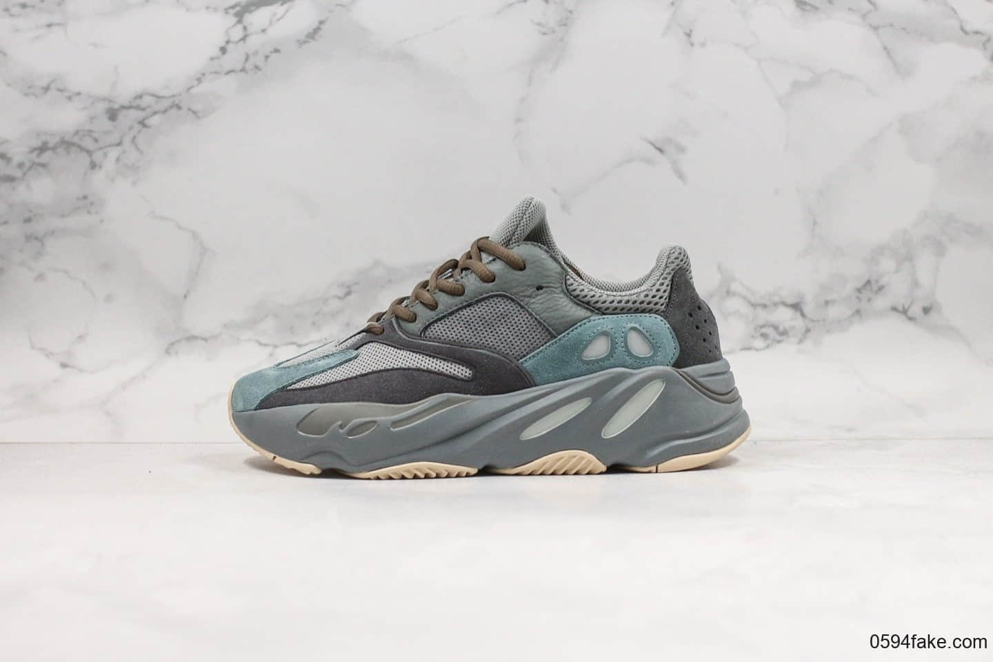 阿迪达斯Adidas Yeezy Boost 700 Teal Blue纯原版本椰子700水泥灰蓝色老爹鞋原厂Boost爆米花缓震大底 货号：FW2499