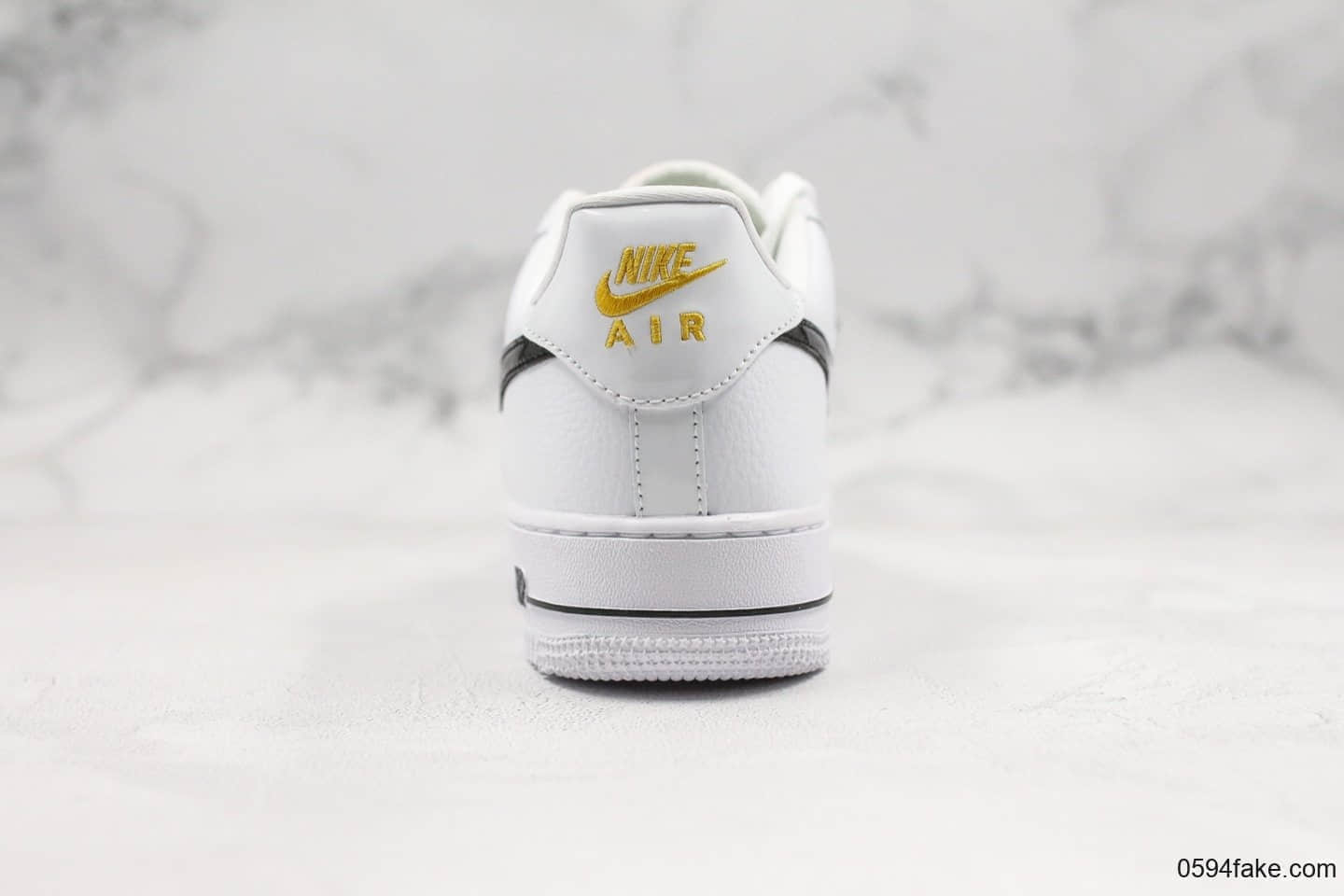 耐克Nike Air Force 1 Low 07纯原版本低帮空军一号黑白漆皮勾原盒原标内置气垫 货号：CI3446-100