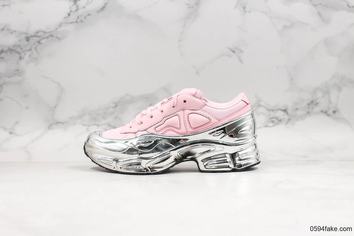 阿迪达斯RAF SIMONS x ADIDAS OZWEEGO 2 SNEAKERS纯原版本奶泡老爹鞋白粉黑银原鞋开模一比一打造原楦头原纸板原档案数据开发 货号：EE7945