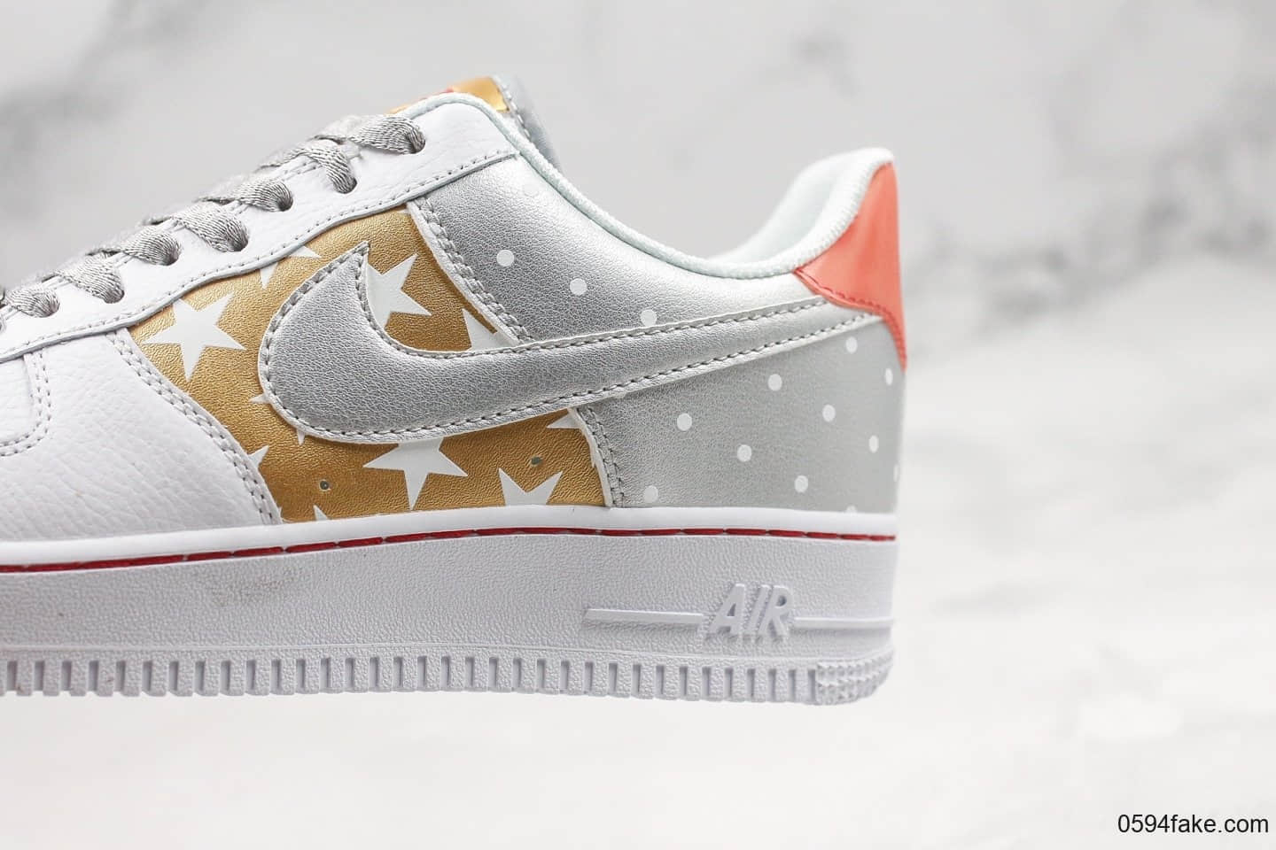 耐克NIKE AIR FORCE 1'07纯原版本低帮空军一号波普艺术白金银色星星内置气垫内置RFID芯片原盒配件 货号：CT3437-100