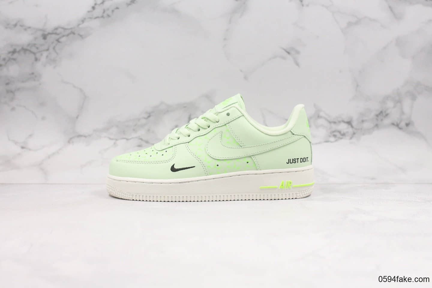 耐克Nike Air Force 1 Low Just Do It纯原版本低帮空军一号牛油果绿内置气垫原档案数据开发 货号：CT2541-700