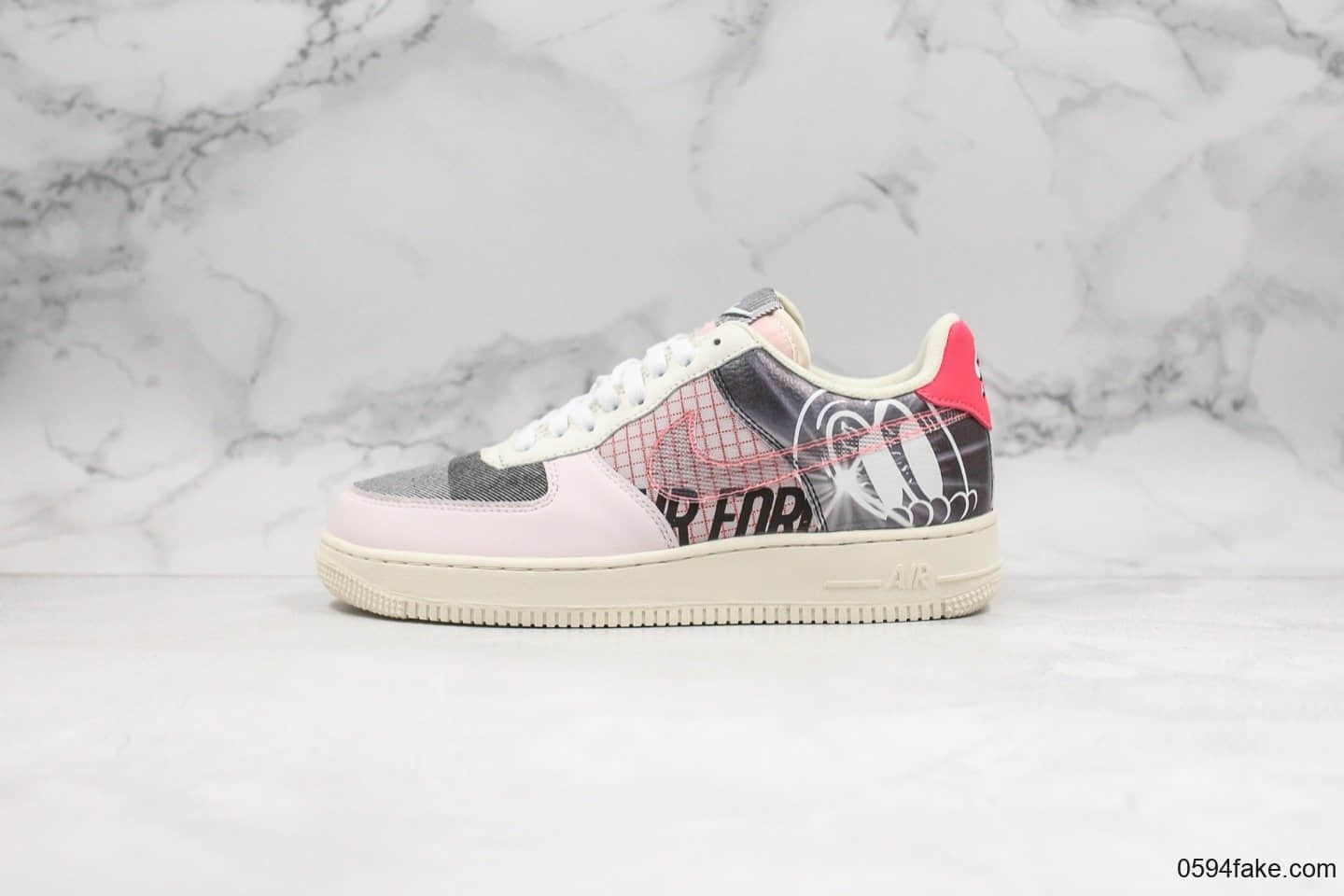 耐克Nike Air Force 1 '07Light Soft纯原版本低帮空军一号浅灰漫画黑桃红内置全掌Sole气垫全头层牛皮打造 货号：CI0066-600