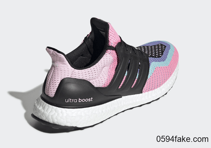 多彩鞋面+特色印花！这双Ultra Boost 2.0你打几分？ 货号：FW5421