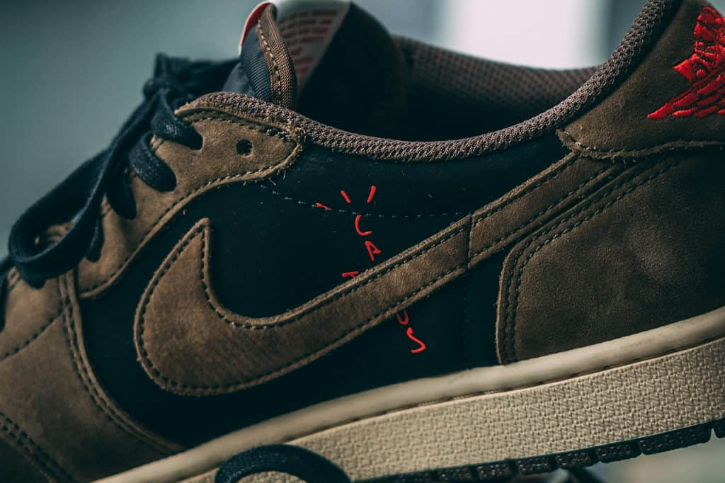 Travis Scott x Air Jordan 1 Low OG SP 货号：CQ4277-001