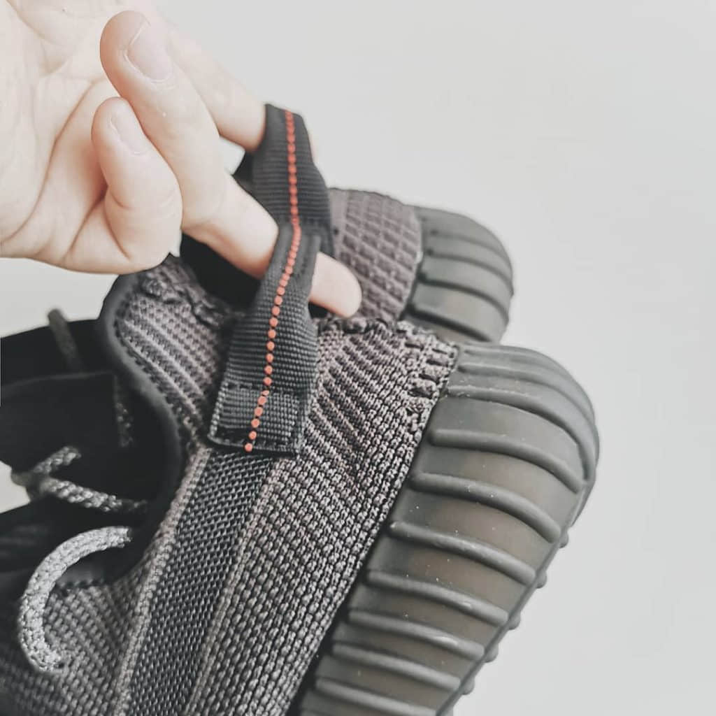 Adidas Yeezy 350 Boost V2 “Black” 货号：FU9161