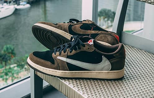 Travis Scott x Air Jordan 1 Low OG SP 货号：CQ4277-001