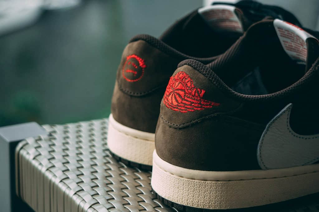 Travis Scott x Air Jordan 1 Low OG SP 货号：CQ4277-001