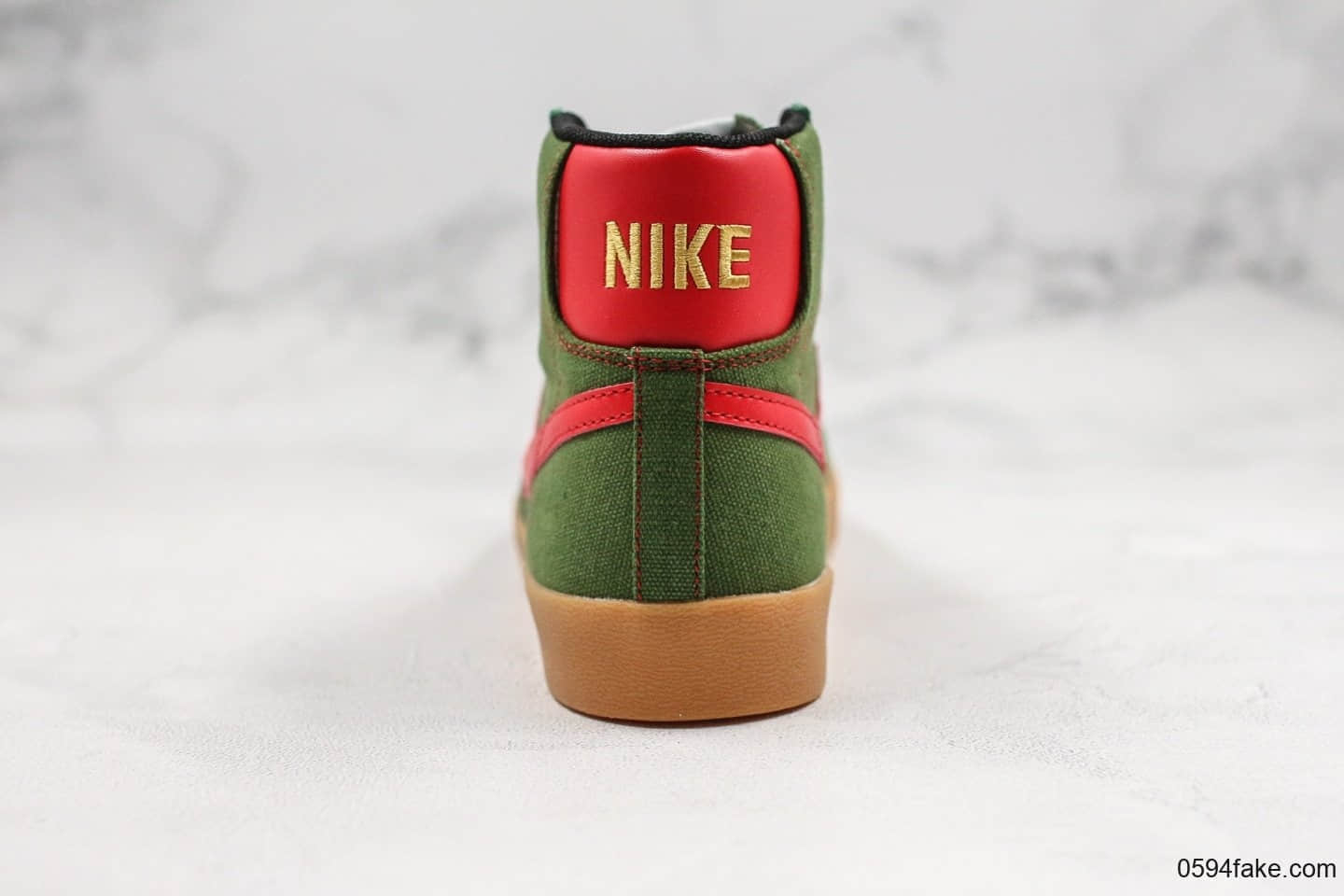 耐克Nike Blazer Mid QS HH公司级版本高帮开拓者复古红绿配色内置Zoom气垫原盒配件 货号：JL6806-400