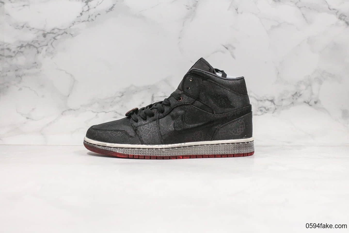 乔丹Dover Street Market x CLOT x Air Jordan 1 Mid DSM Black纯原版本三方联名款AJ1黑红做旧丝绸内置Sole气垫原盒原标 货号：CU2804-002