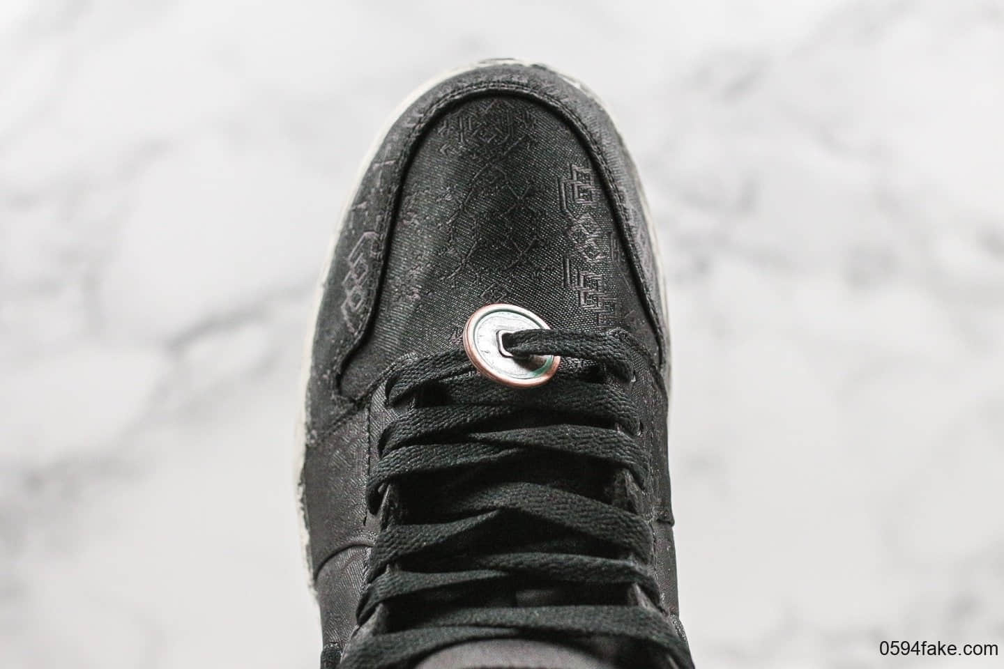 乔丹Dover Street Market x CLOT x Air Jordan 1 Mid DSM Black纯原版本三方联名款AJ1黑红做旧丝绸内置Sole气垫原盒原标 货号：CU2804-002