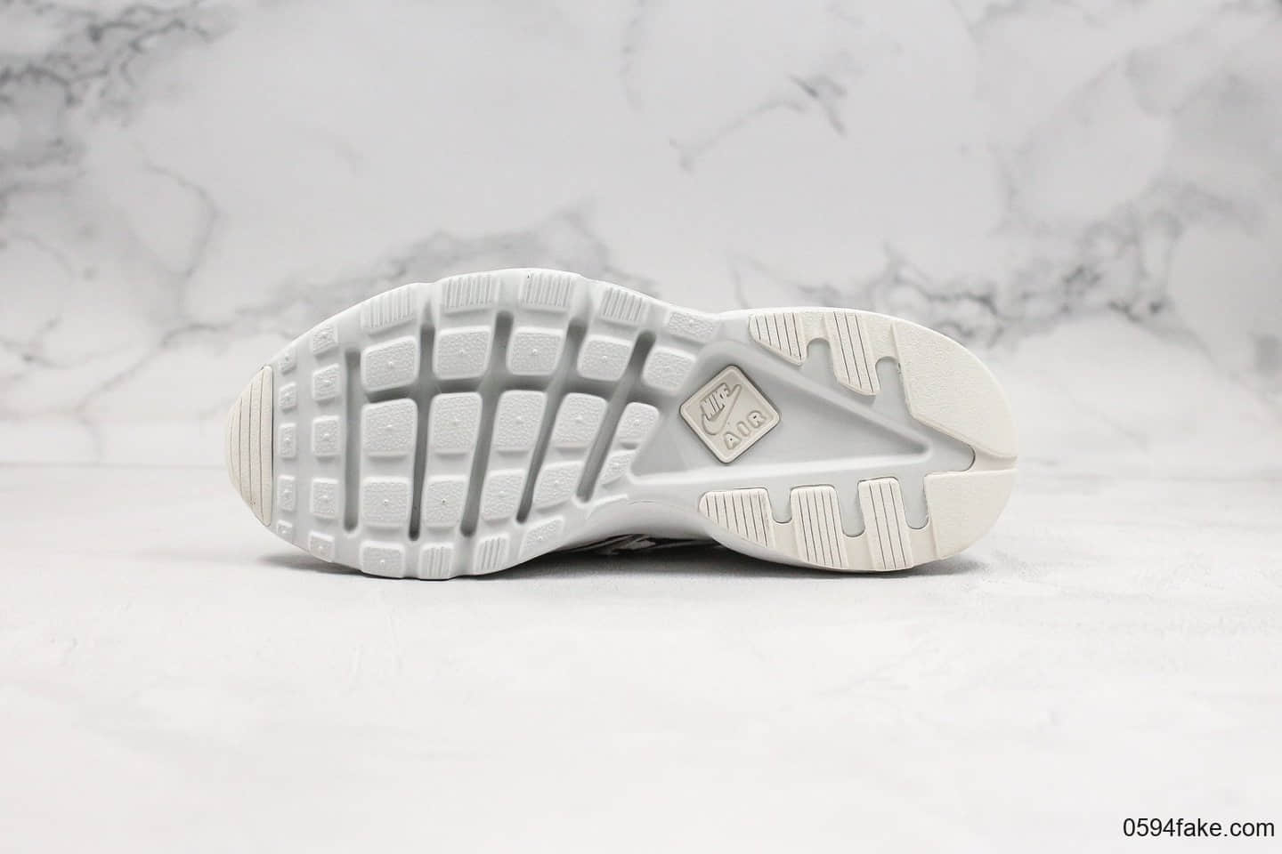 耐克Nike Air Huarache Ultra Suede纯原版本华莱士慢跑鞋白斑马配色内置气垫双层海玻璃鞋垫顶级猪八材质 货号：829669-553
