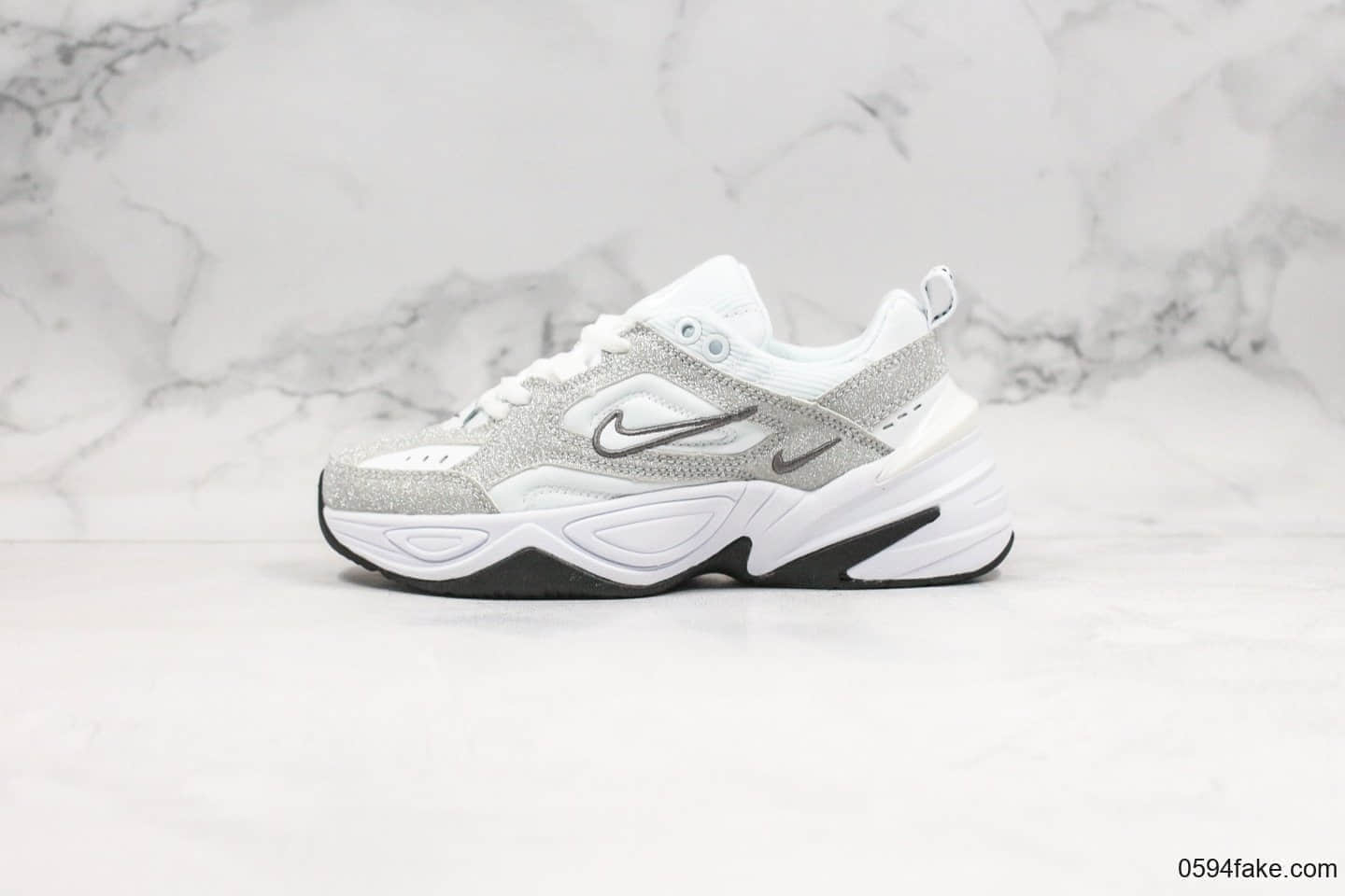 耐克Nike Air Monarch the M2K Tekno纯原版本复古潮流M2K闪银老爹鞋原盒原标原档案数据开发 货号：CJ9583-100