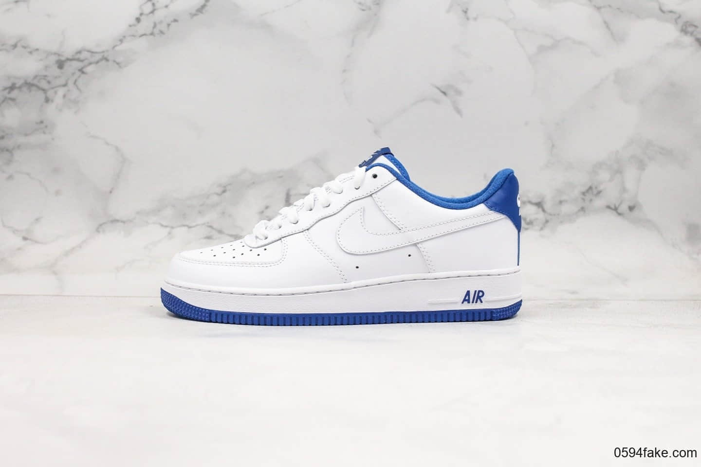 耐克Nike air force 1 07 low white deep royal white纯原版本低帮空军一号空军海军蓝原盒原标内置全掌气垫 货号：CD0884-102