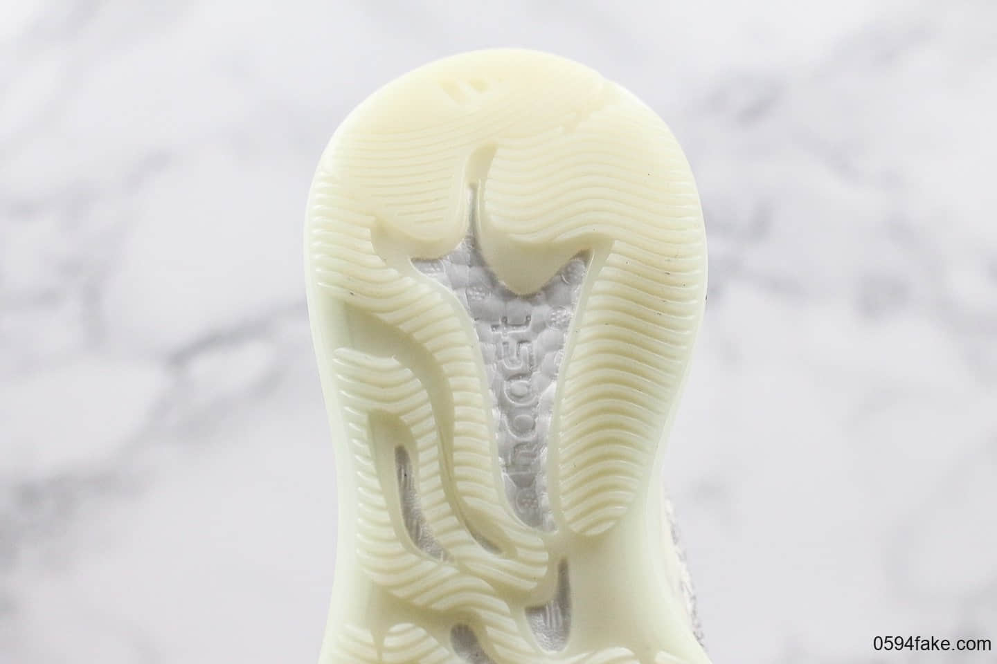 阿迪达斯Adidas Yeezy Boost 380 V3 Alien纯原版本侃爷联名限定椰子380V3限定雪花斑点全掌真Boost缓震中底原盒原标 货号：FV3260