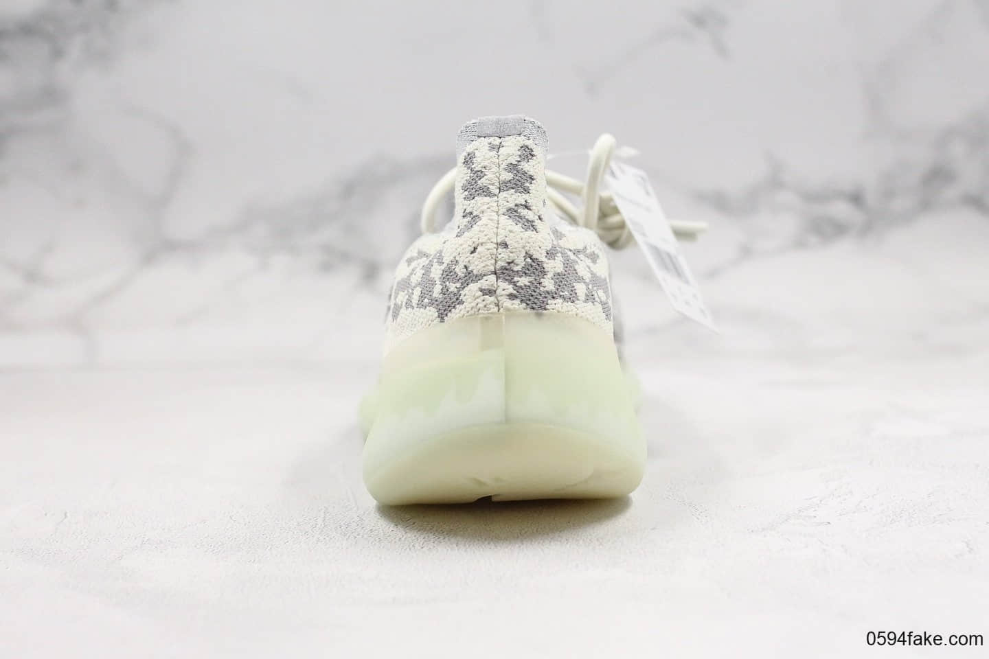 阿迪达斯Adidas Yeezy Boost 380 V3 Alien纯原版本侃爷联名限定椰子380V3限定雪花斑点全掌真Boost缓震中底原盒原标 货号：FV3260