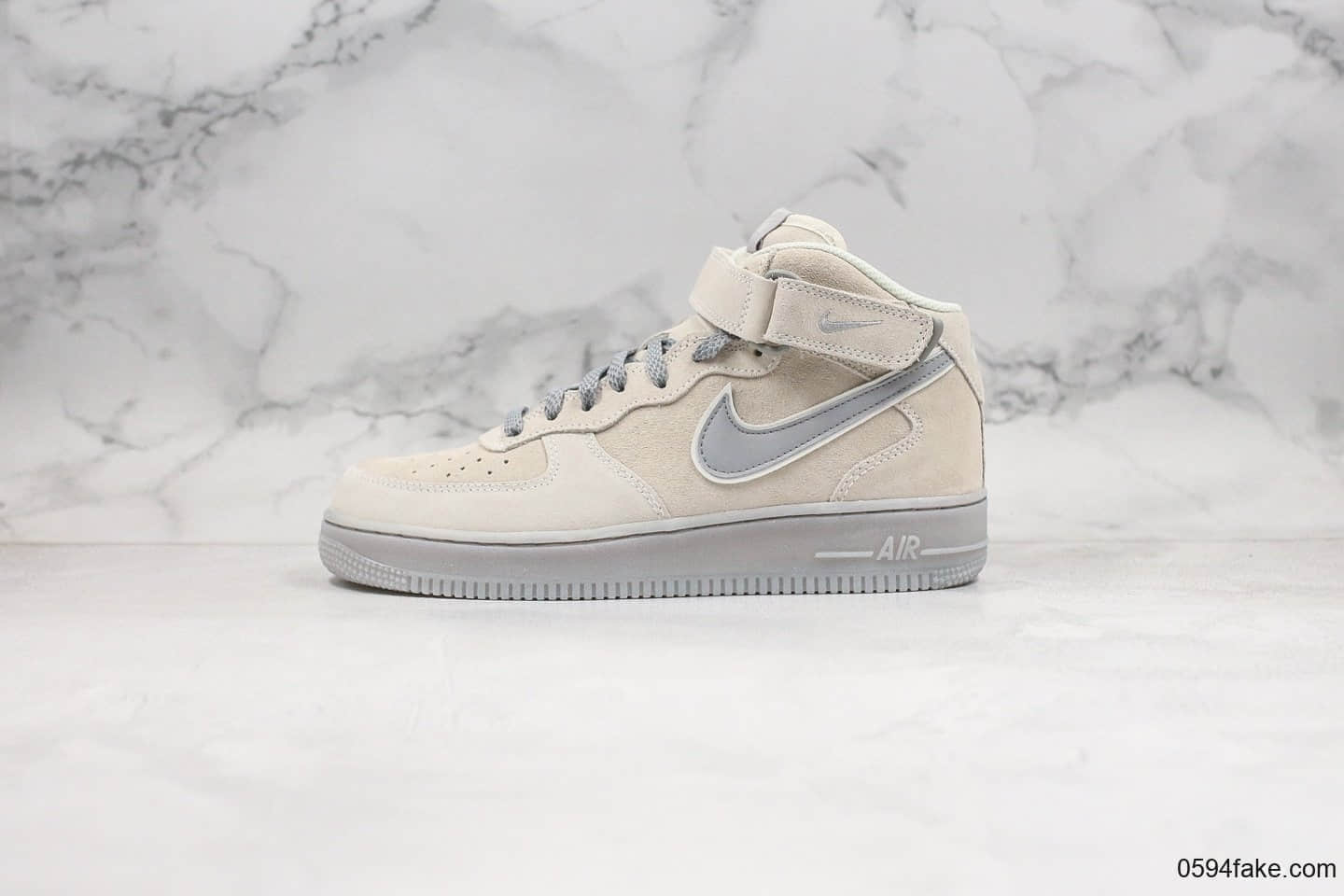 耐克Nike Air Force1 MID 1'07纯原版本3m反光中帮空军一号浅灰色果冻透明底海外限定内置全掌Sole气垫原盒原标 货号：315123-002