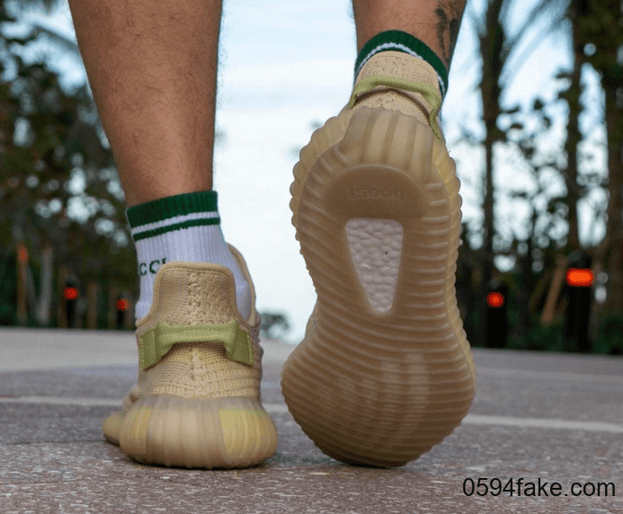 Yeezy 350 V2“ Flax”上脚图曝光！清新柠檬黄色调！ 货号：FX9028