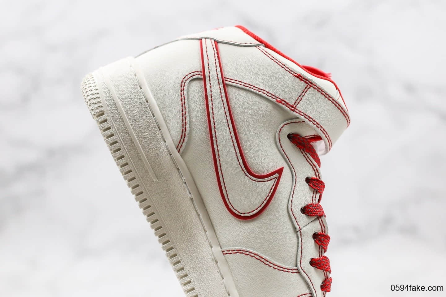 耐克Nike Air Force 1 '07 LV8公司级版本中帮AF1满天星红白配色原楦头原纸板原盒配件 货号：AA1118-010