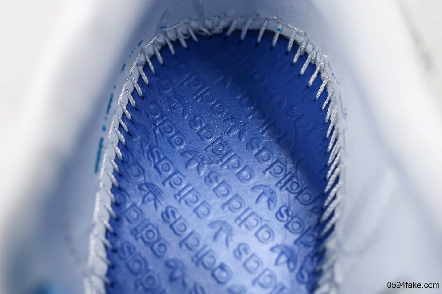 阿迪达斯Adidas Superstar W纯原版本三叶草贝壳头闪银满天星原厂EVA蓝底全头层小牛皮面料 货号：EG8135