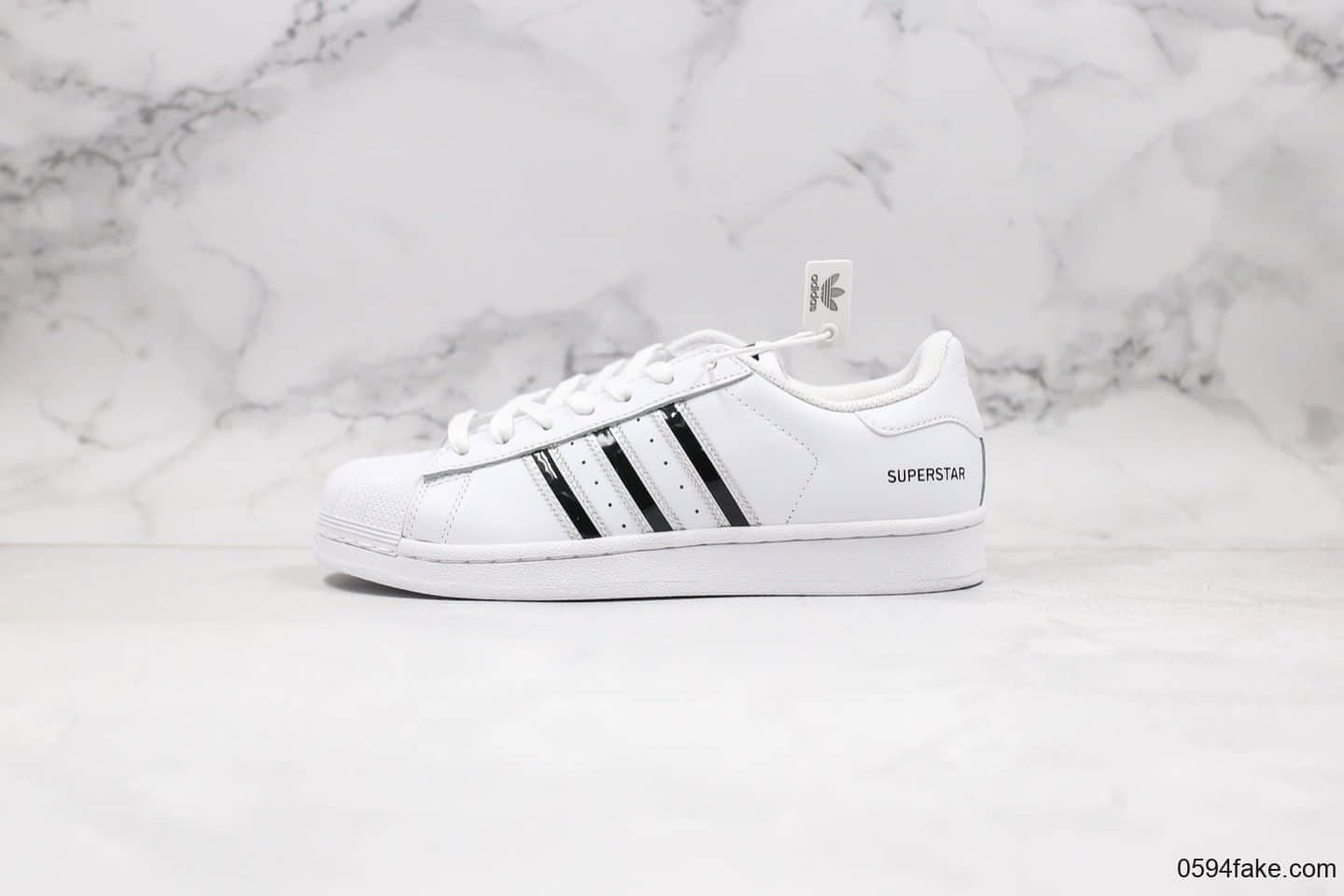阿迪达斯Adidas Superstar纯原版本三叶草贝壳头白黑原厂蓝色软底原档案数据开发 货号：G27809