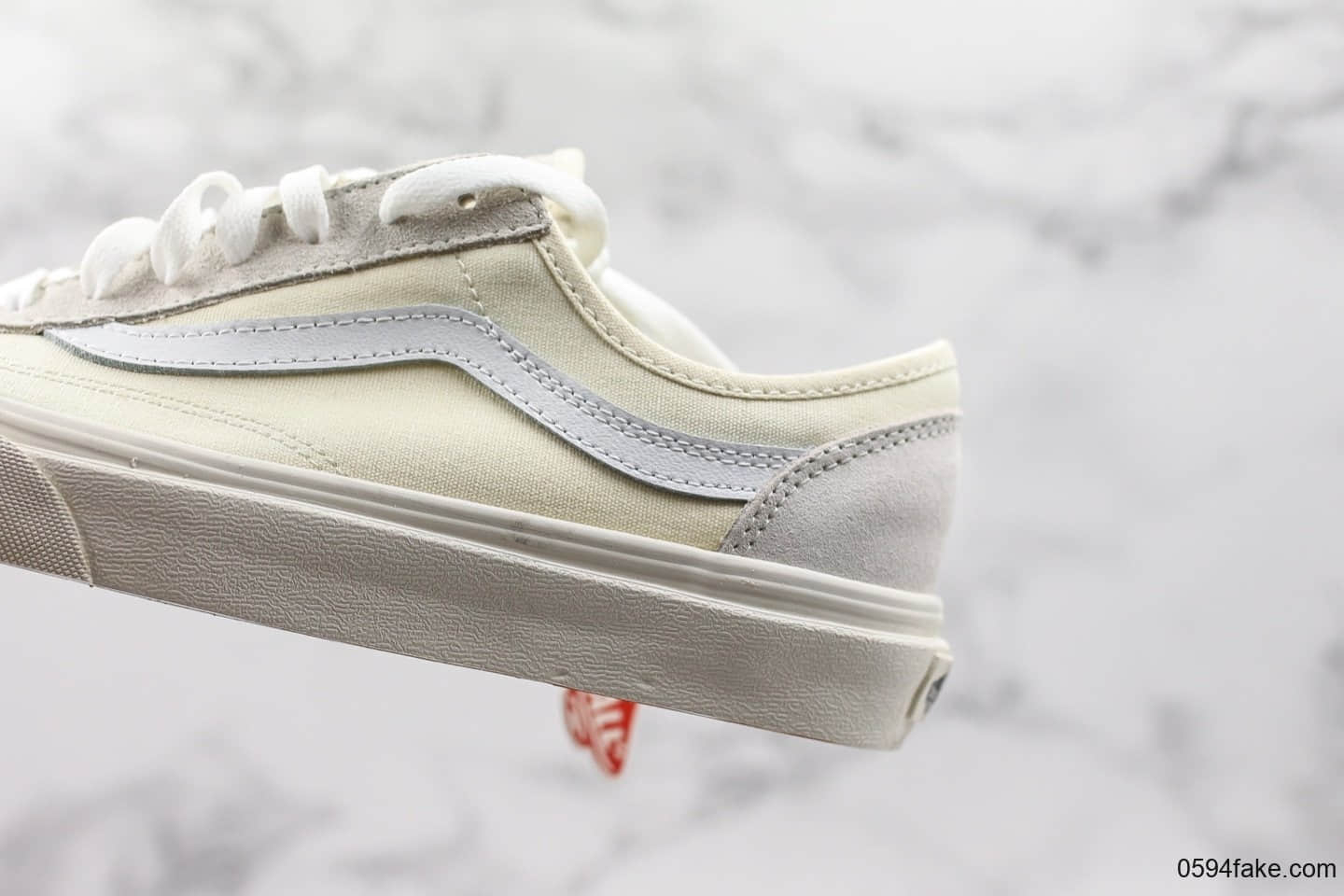 万斯Vans Style 36 Decon SF公司级版本“杀人鲸”半月包头全白配色原厂硫化大底