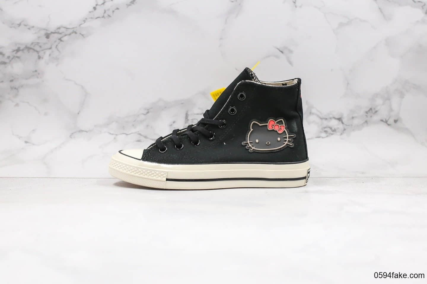 匡威Converse x Hello Kitty 2.0凯蒂猫联名高帮帆布鞋黑白配色正确硫化工艺蓝底双围条