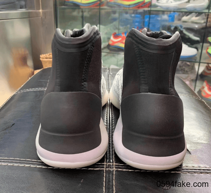 椰子家族第一双篮球鞋来了！adidas Yeezy Basketball “Quantum”全明星周某发售！ 货号：EG1535