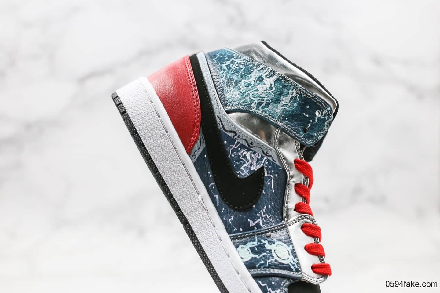 乔丹Air Jordan 1 Marvel Thor纯原版本中帮AJ1美国漫威联名款雷神配色正确卡色后跟定型 货号：556297-023