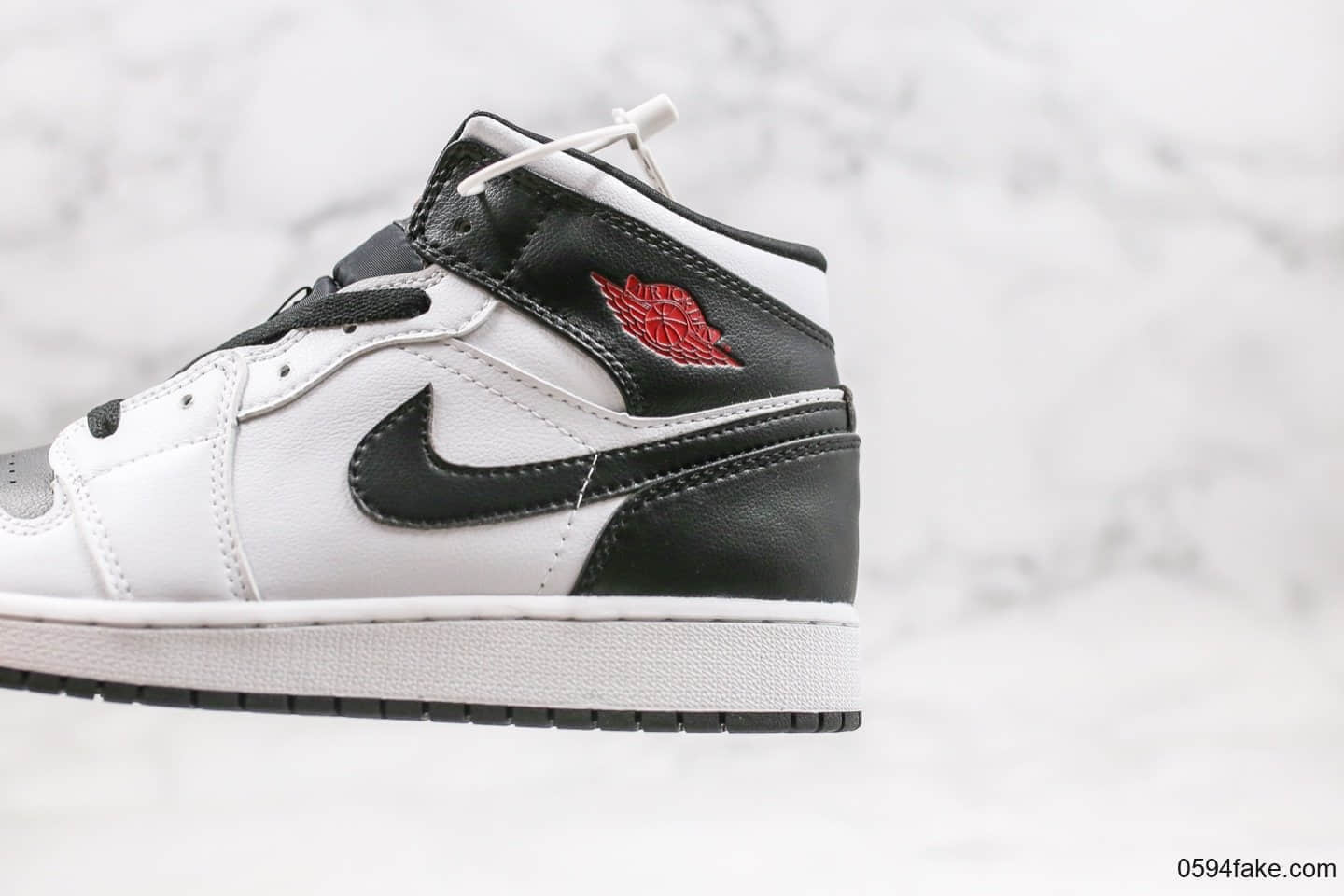 乔丹Air Jordan 1 Mid Reverse Black Toe纯原版本中帮AJ1逆向黑脚趾原盒原标正确后跟定型 货号：BQ6472-101