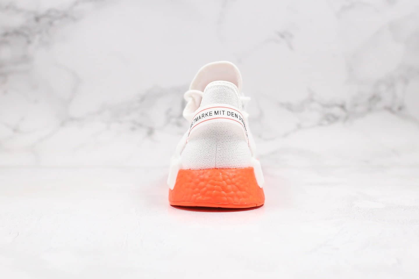 阿迪达斯Adidas NMD R-1 V2纯原版本街头风格NMD爆米花跑鞋白橙色原厂大底区别市面通货版本 货号：FX3902