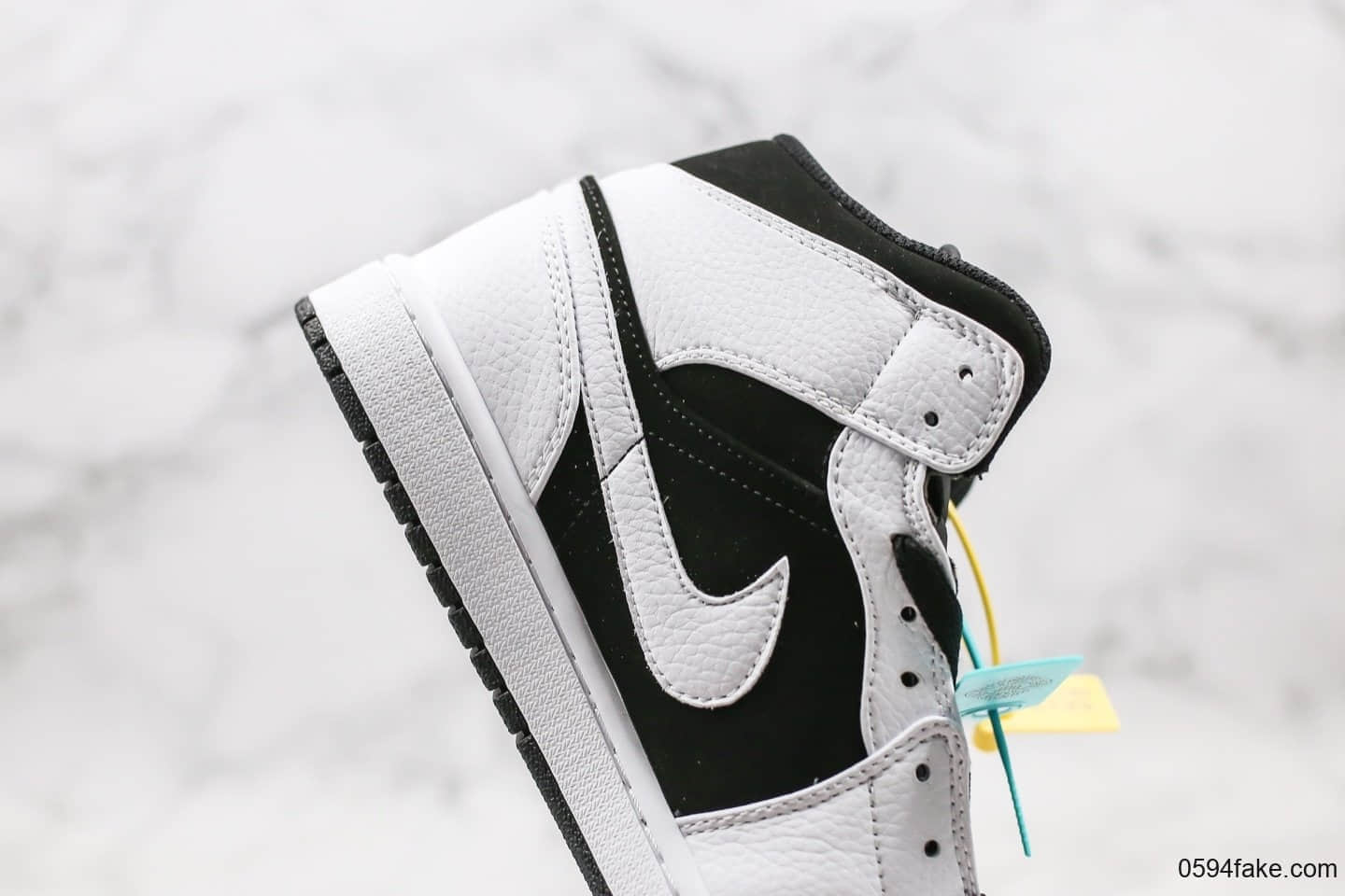 乔丹Air Jordan 1 Mid纯原版本中帮AJ1熊猫黑白配色原档案数据开发正确原厂皮料 货号：554724-113